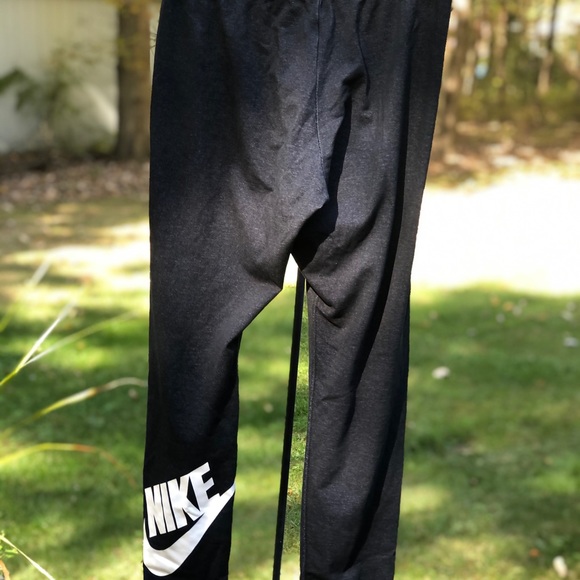 NEW Nike leggings - Picture 4 of 4